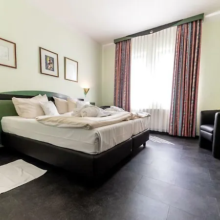 Royal Hotel 4*